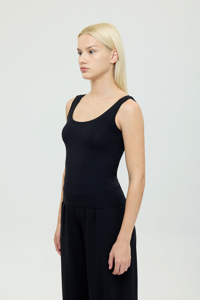 Ultra Soft Oval Yaka Kolsuz Bluz Siyah