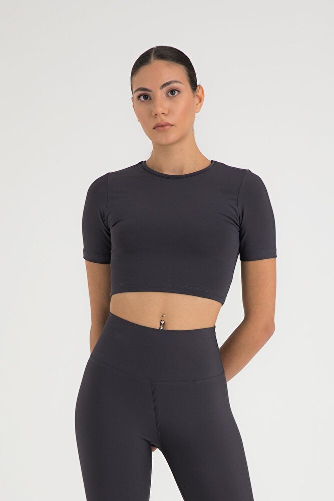Soft Touch Yuvarlak Yaka Kısa Kol Crop Top Füme