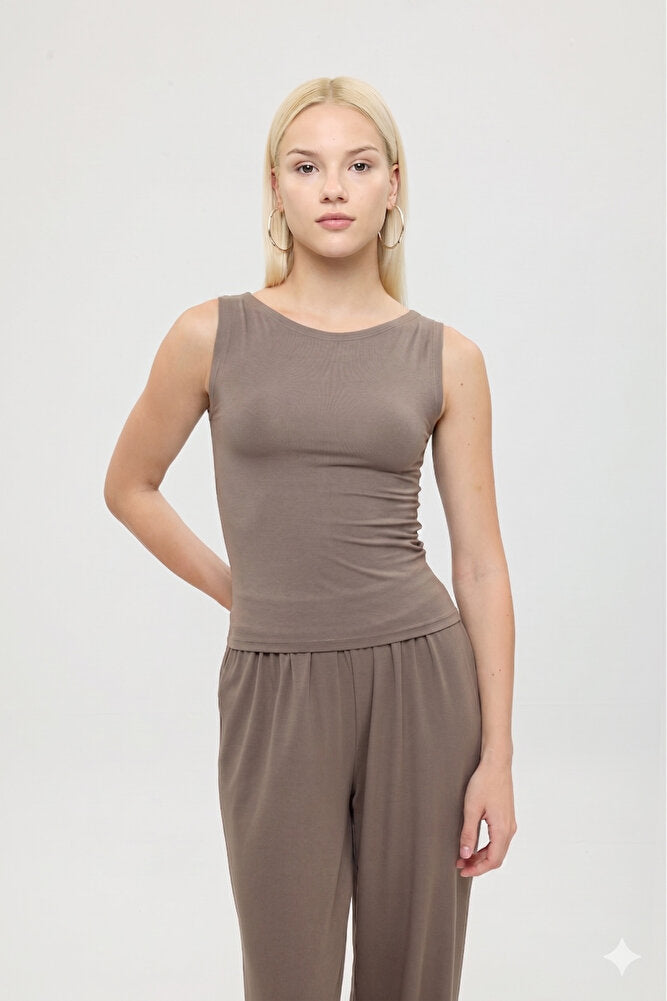 Ultra Soft Kayık Yaka Kolsuz Bluz Vizon