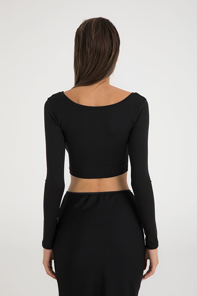 Soft Touch Oval Yaka Kısa Bluz Siyah