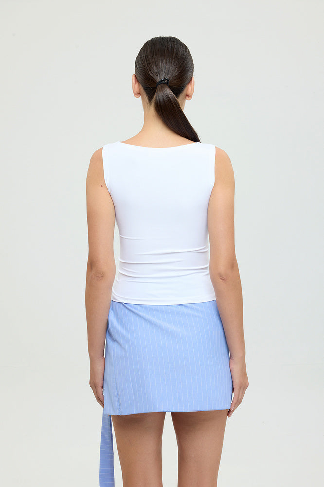 Soft Touch Kayık Yaka Kolsuz Bluz Beyaz