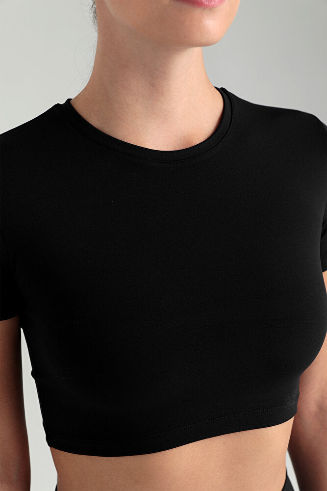 Comfort Yuvarlak Yaka Kısa Kol Crop Top Siyah