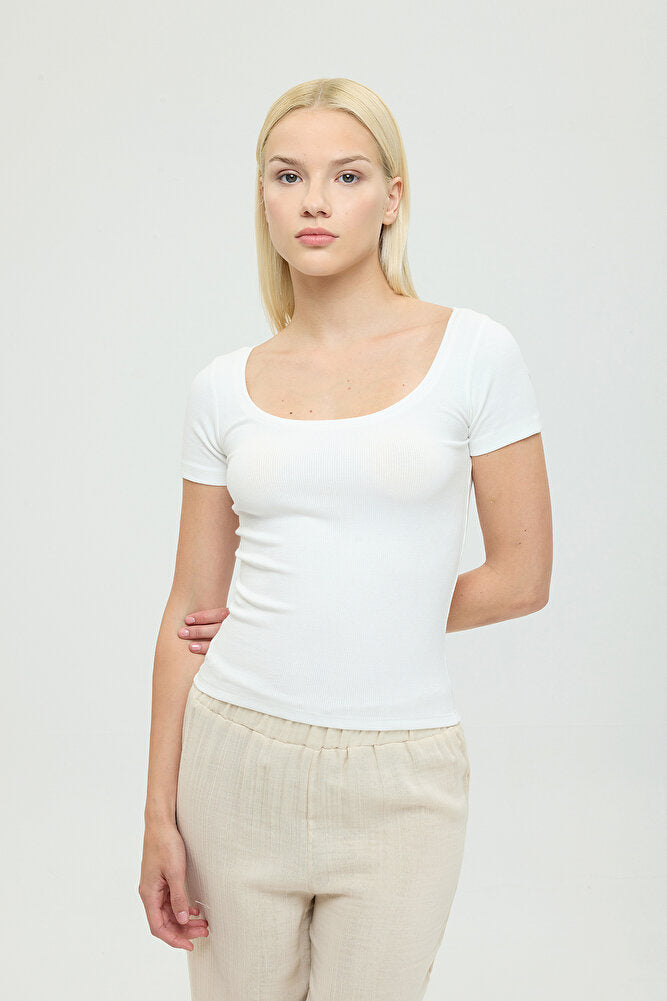 Soft Rib Oval Yaka Kısa Kol Bluz Ekru
