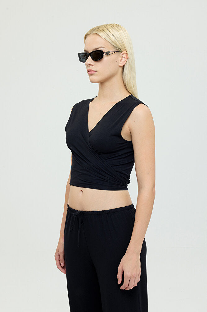 Ultra Soft Bağlamalı Kolsuz Bluz Siyah
