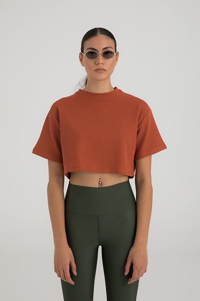 Dokulu Kısa Kollu Crop T-shirt Kiremit