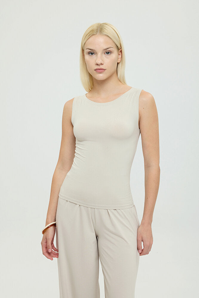 Ultra Soft Kayık Yaka Kolsuz Bluz Bej