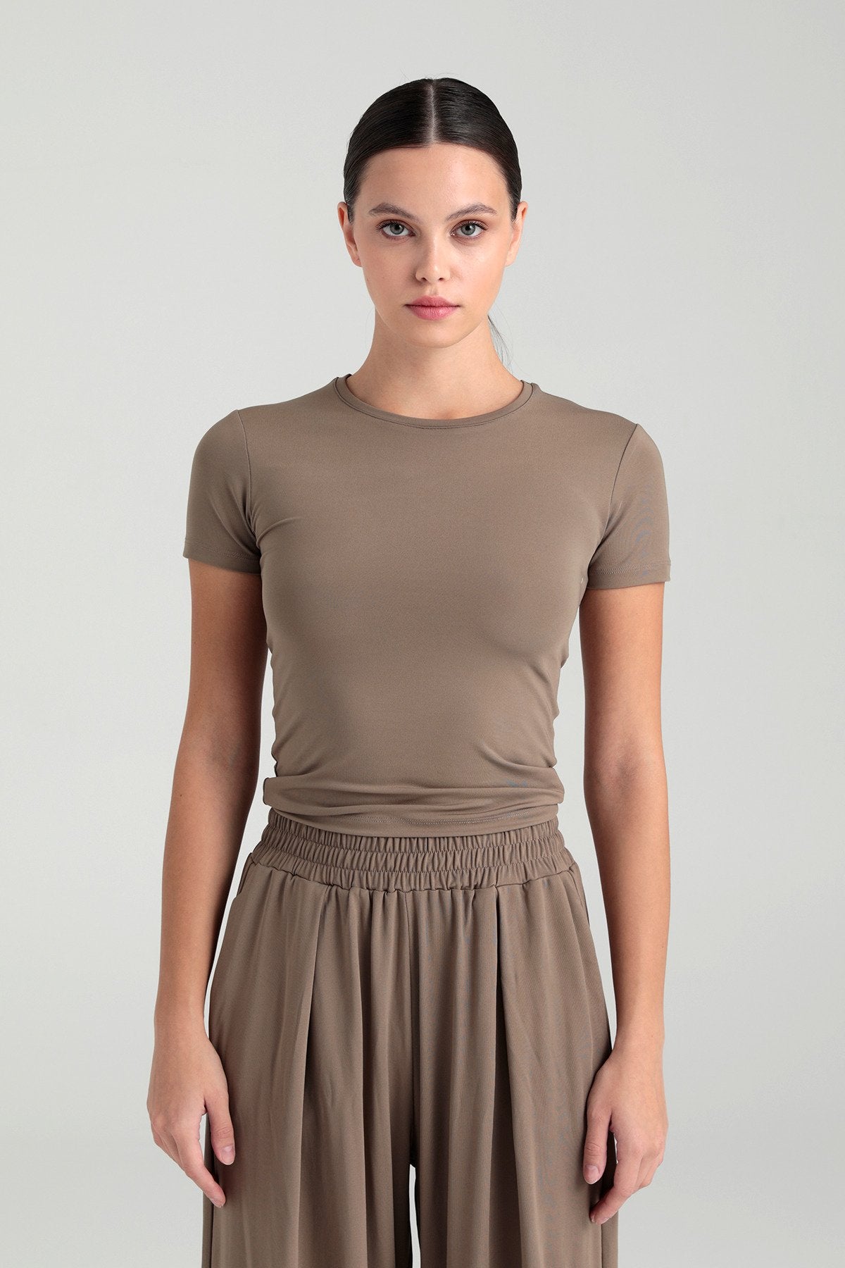 Soft Touch Yuvarlak Yaka Kısa Kol Bluz Vizon