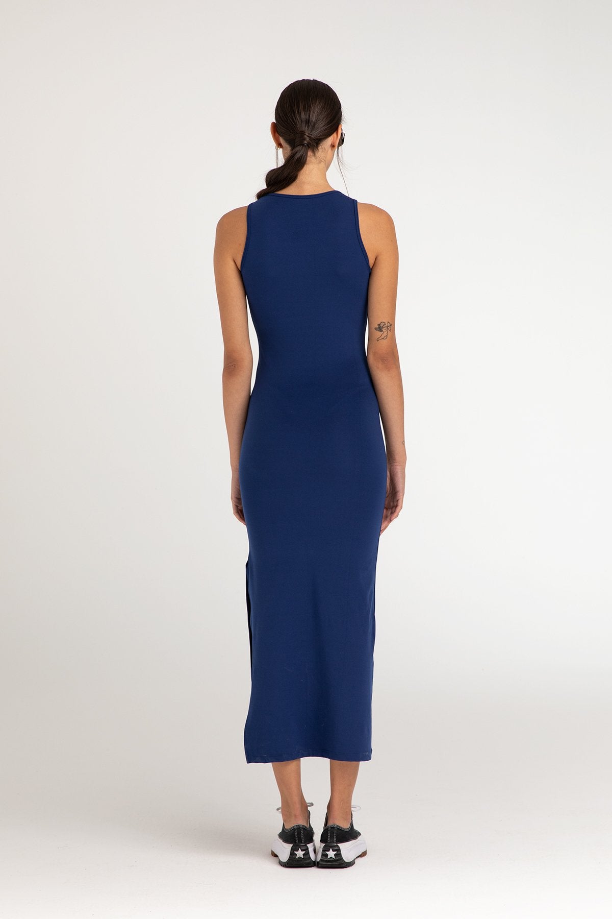 Soft Touch Yırtmaç Detaylı Kolsuz Elbise Lacivert