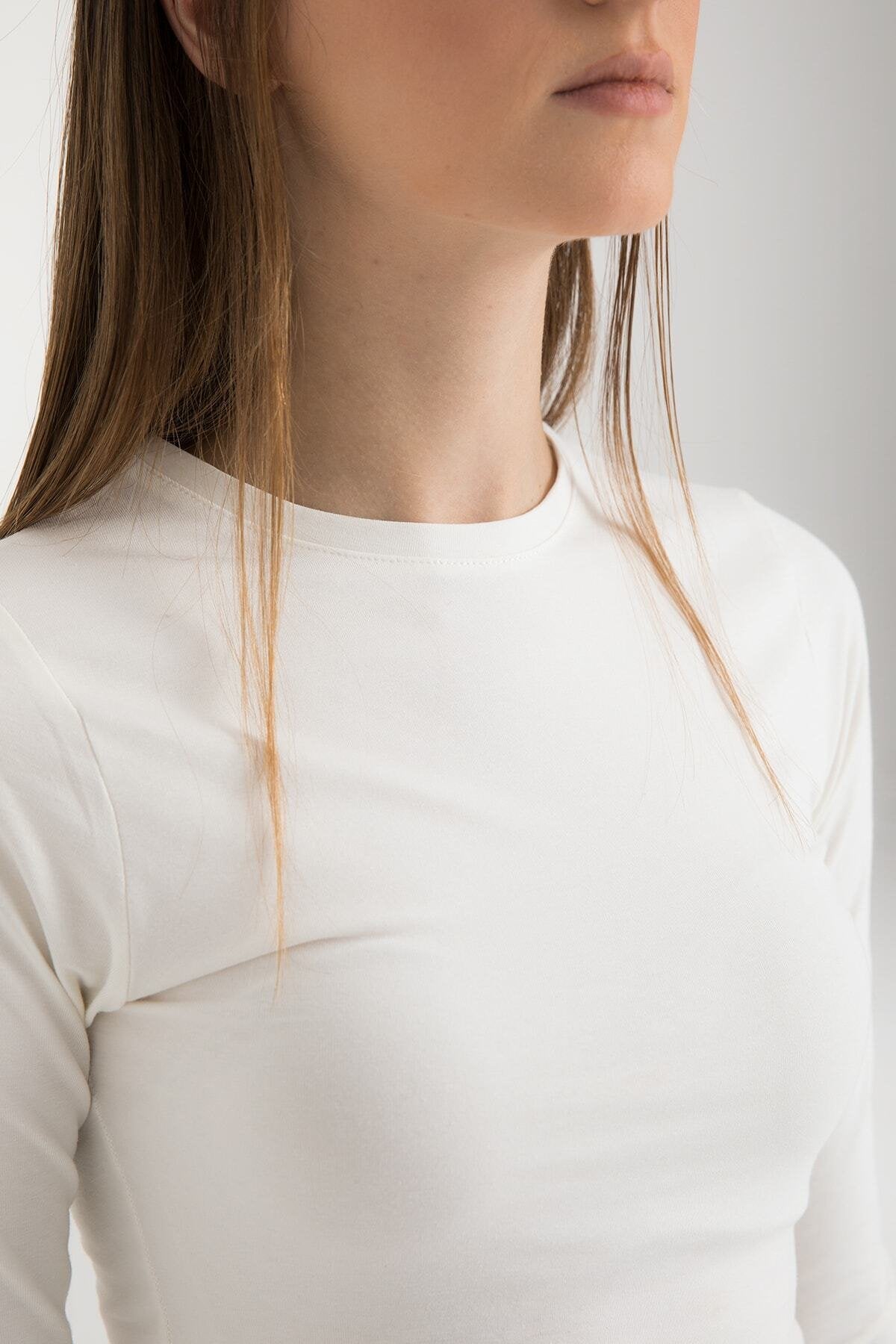 Cotton Yuvarlak Yaka Bluz Ekru