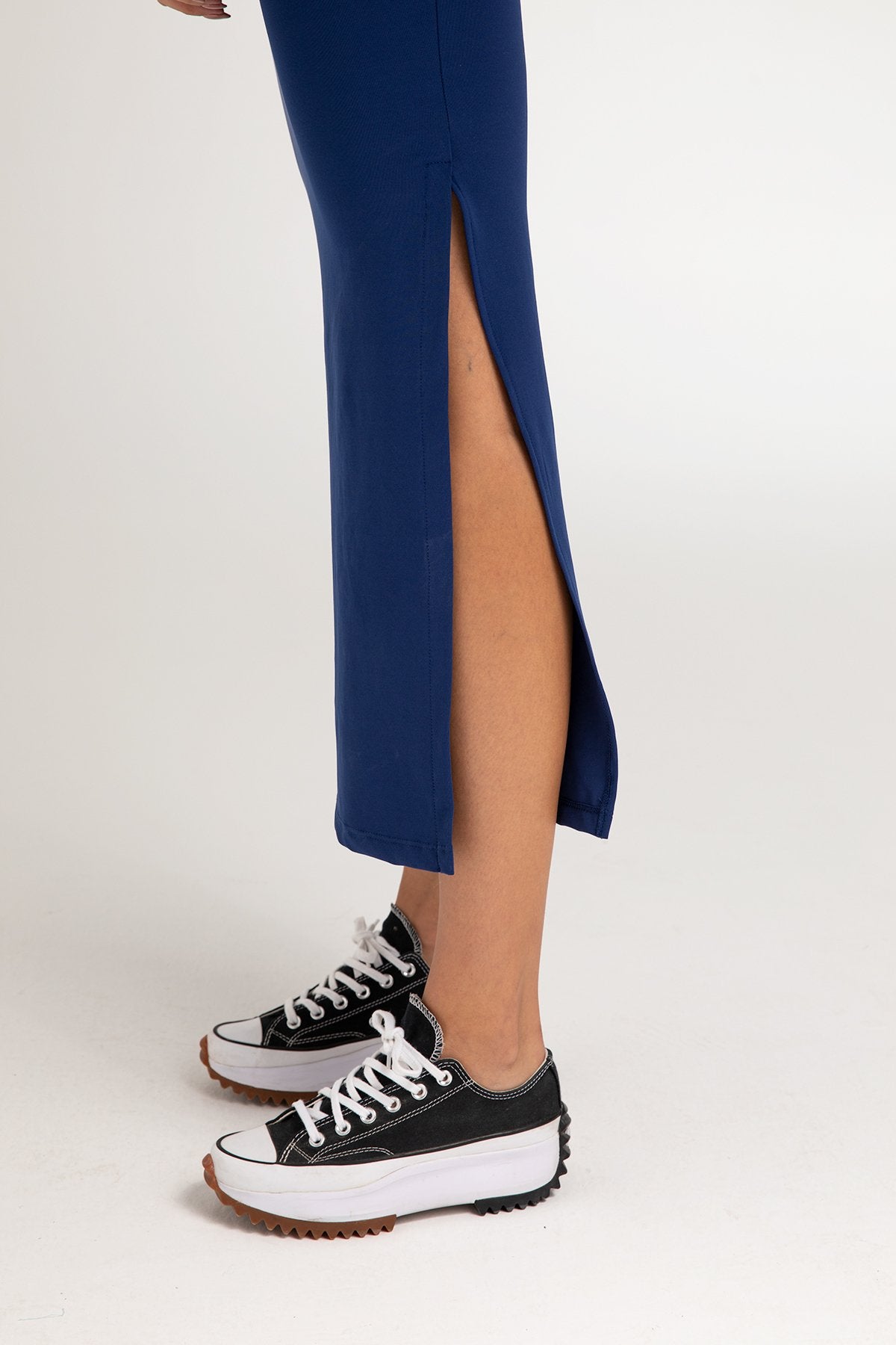 Soft Touch Yırtmaç Detaylı Kolsuz Elbise Lacivert