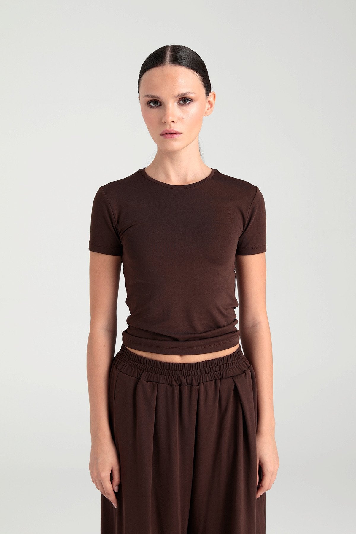 Soft Touch Yuvarlak Yaka Kısa Kol Bluz Kahverengi