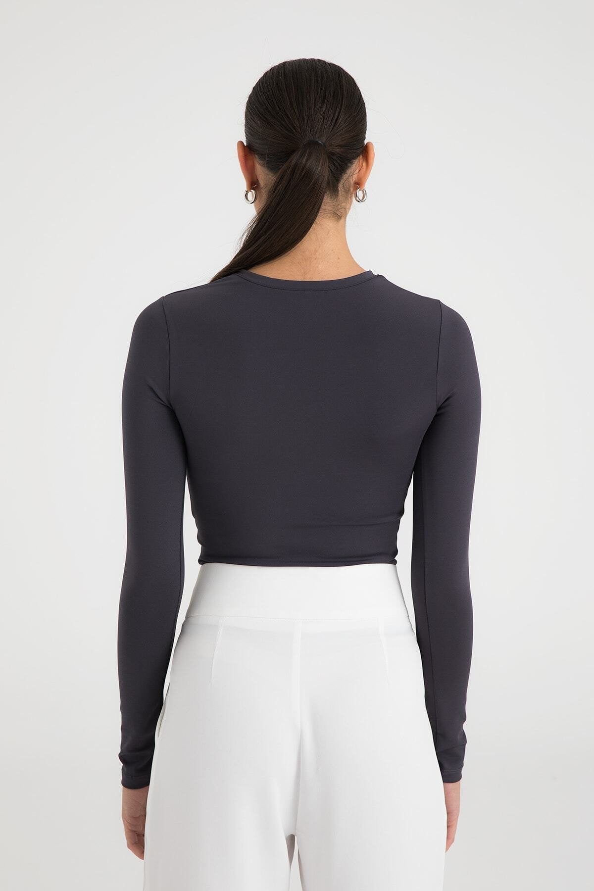 Soft Touch Yuvarlak Yaka Bluz Füme