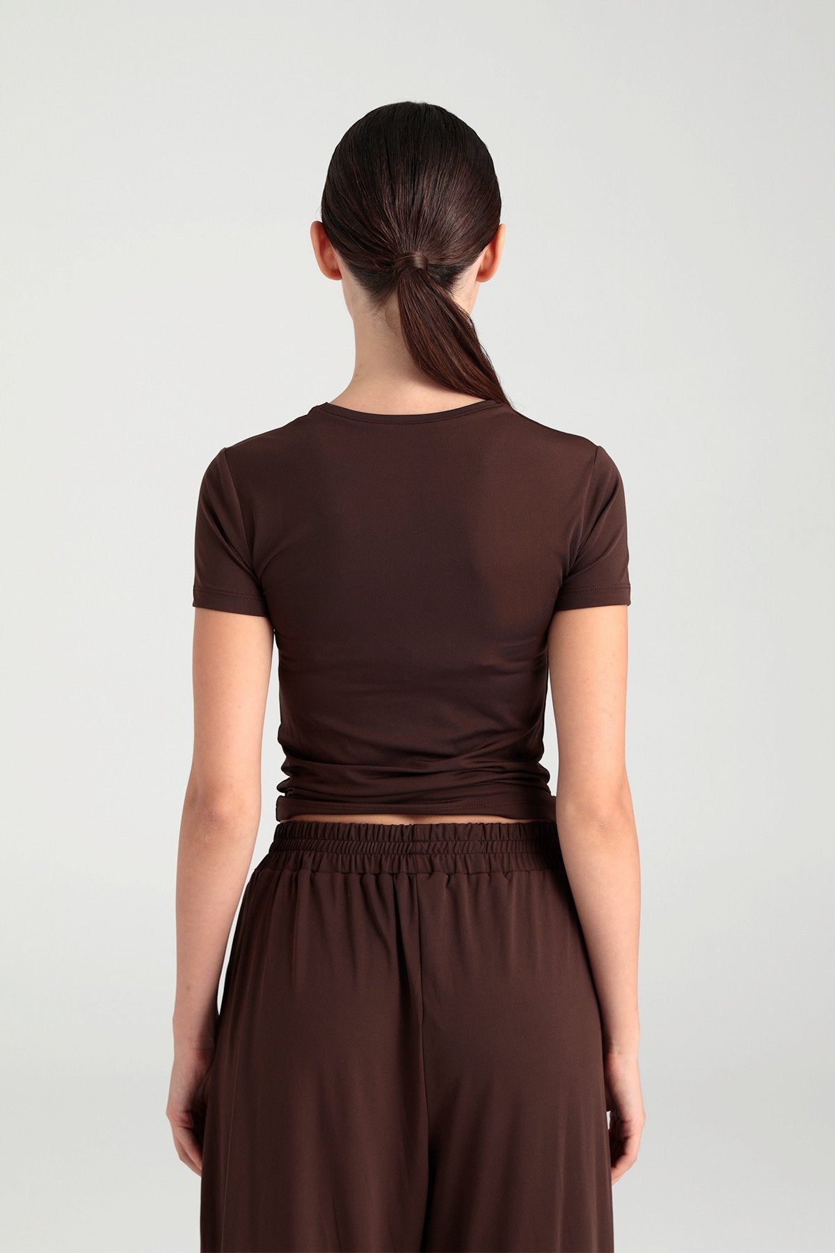 Soft Touch Yuvarlak Yaka Kısa Kol Bluz Kahverengi