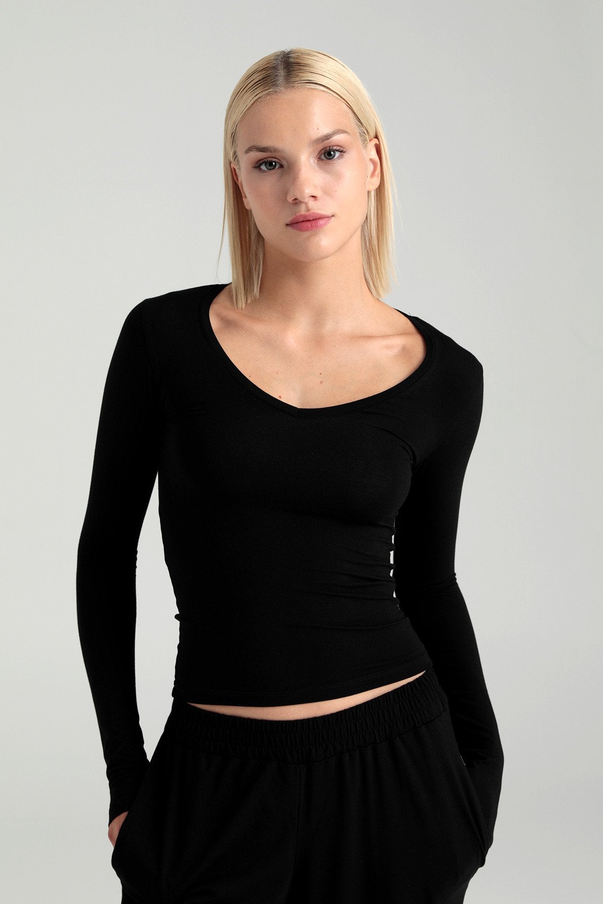 Ultra Soft V Yaka Bluz Siyah