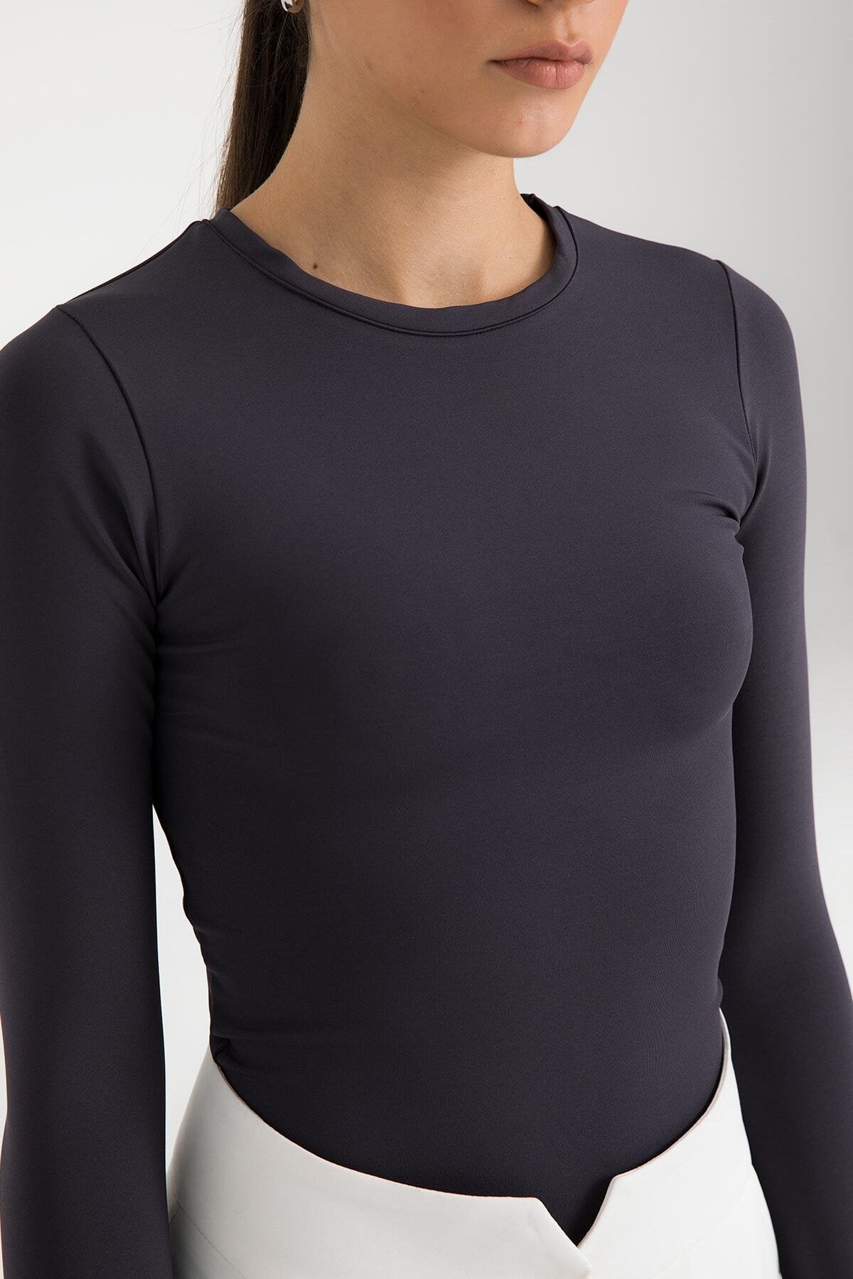 Soft Touch Yuvarlak Yaka Bluz Füme